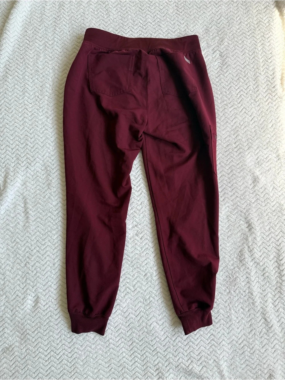 FIGS Women’s Burgundy Zamora Jogger Scrub Pants Size S